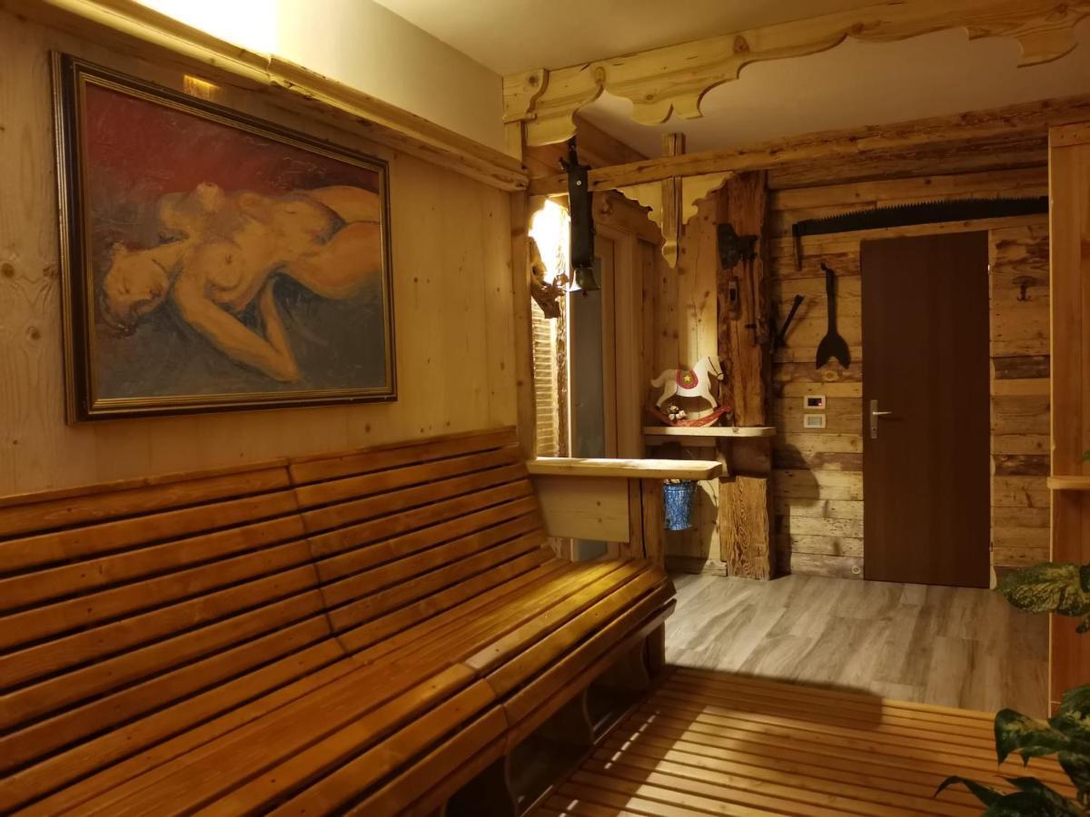 Hotel Garni Defrancesco Campitello di Fassa Exterior foto