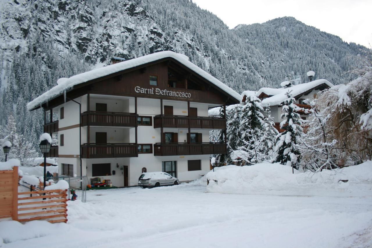 Hotel Garni Defrancesco Campitello di Fassa Exterior foto