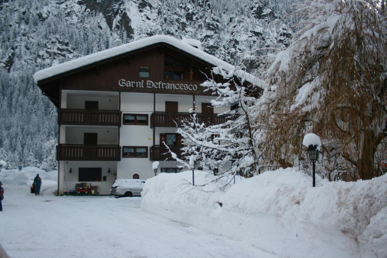 Hotel Garni Defrancesco Campitello di Fassa Exterior foto